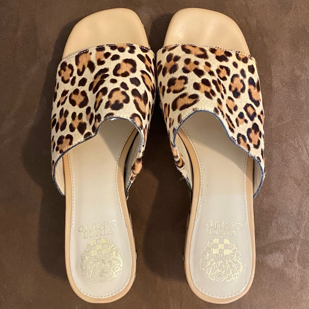Vince Camuto Open-toed Mules Leopard Print Cow Hair Stud Detail 2” Heel Size 9.5 - Picture 4 of 11